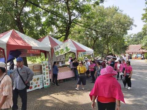 歡慶雙十連假雙胞胎入園半價優惠