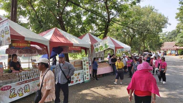 歡慶雙十連假雙胞胎入園半價優惠