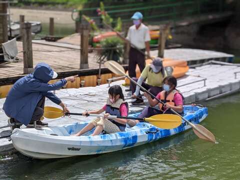 讓民眾體驗獨木舟、SUP等休閒活動