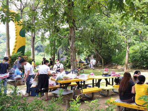 國慶連假也歡迎遊客來虎頭埤風景區烤肉