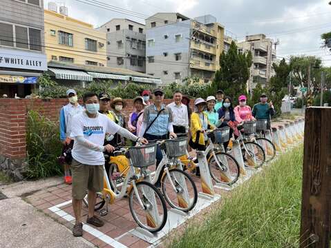 從新化武德殿U-bike前拉開新化老街導覽解說序幕