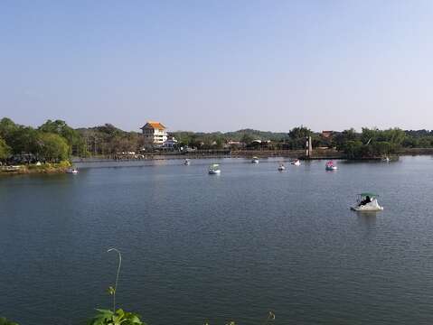 端午連假歡迎來水域玩電動船、腳踏船