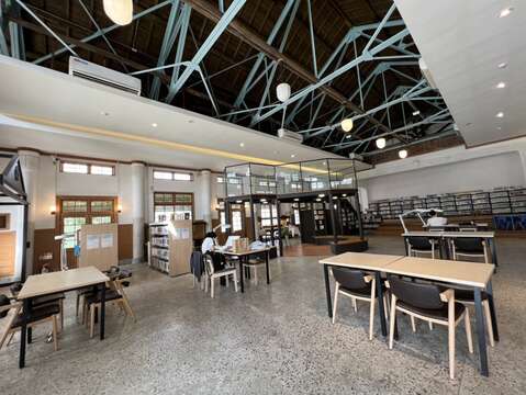 新化青年圖書館適合老中青三代回味及唸書的好場所
