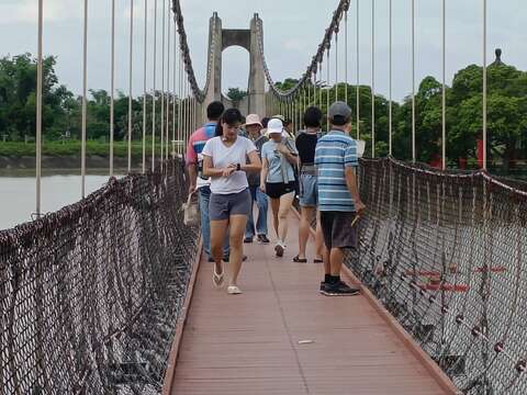 凡民國97年出生的青年朋友，822（二）七夕當天即可免費入園