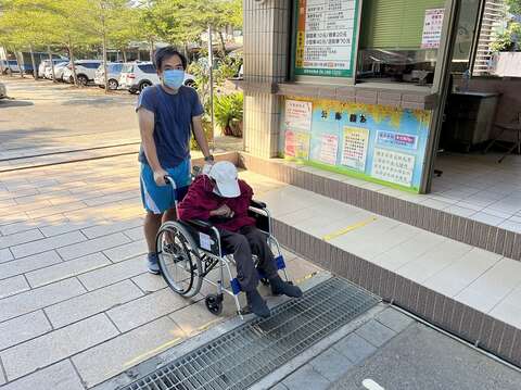 虎頭埤風景區憑身心障礙者證及照護者1名免費入園_0